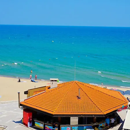 Apartman Seafront In *